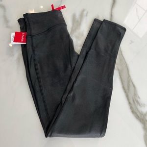NWT Spanx Faux Leather Leggings in Black - Medium